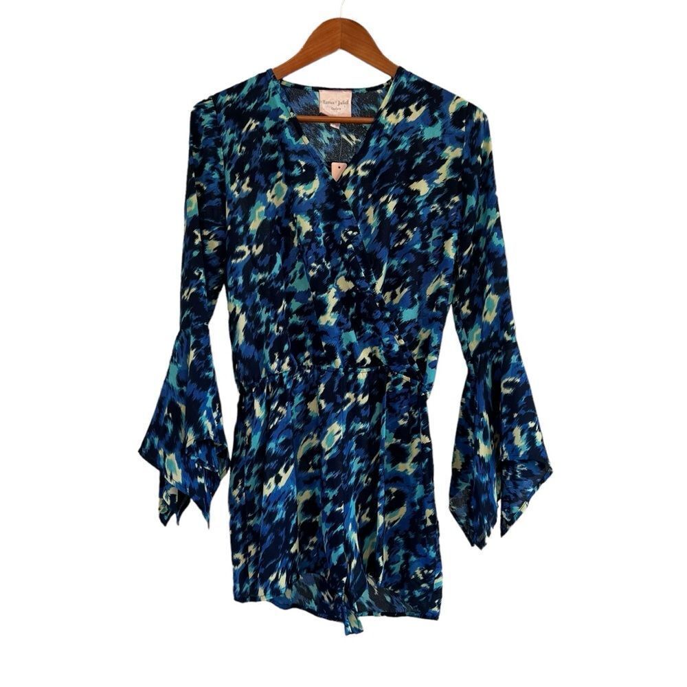 NWT! Romeo & Juliet Couture patterned romper